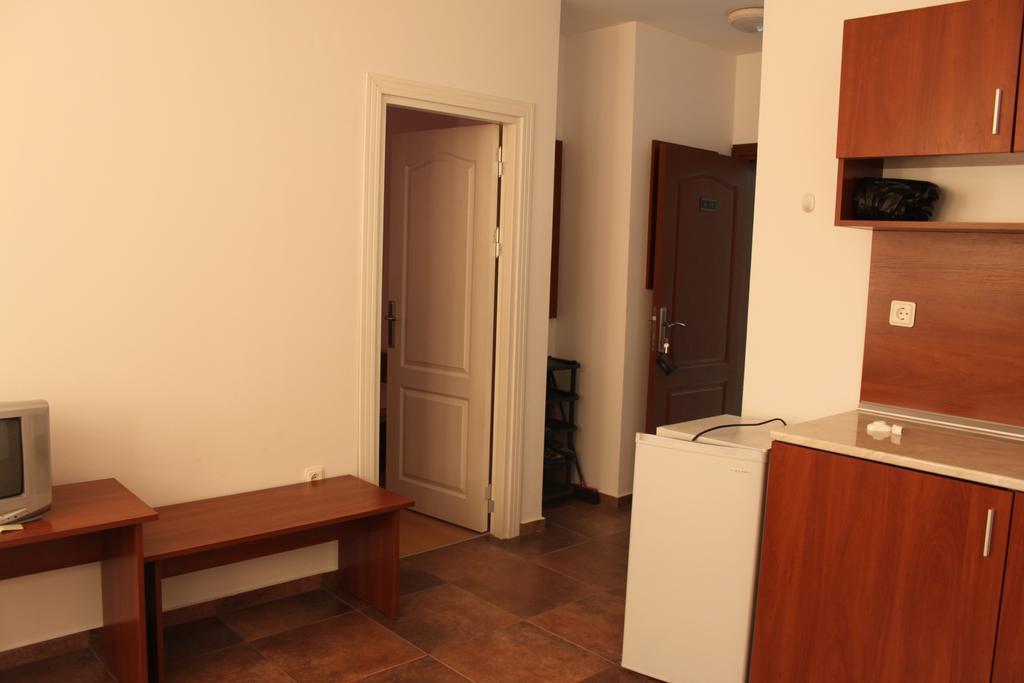 Abelia Residence Apartment Regina Slântsjev Brjag Eksteriør bilde