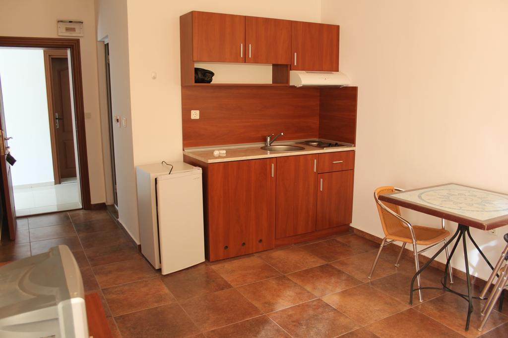 Abelia Residence Apartment Regina Slântsjev Brjag Eksteriør bilde